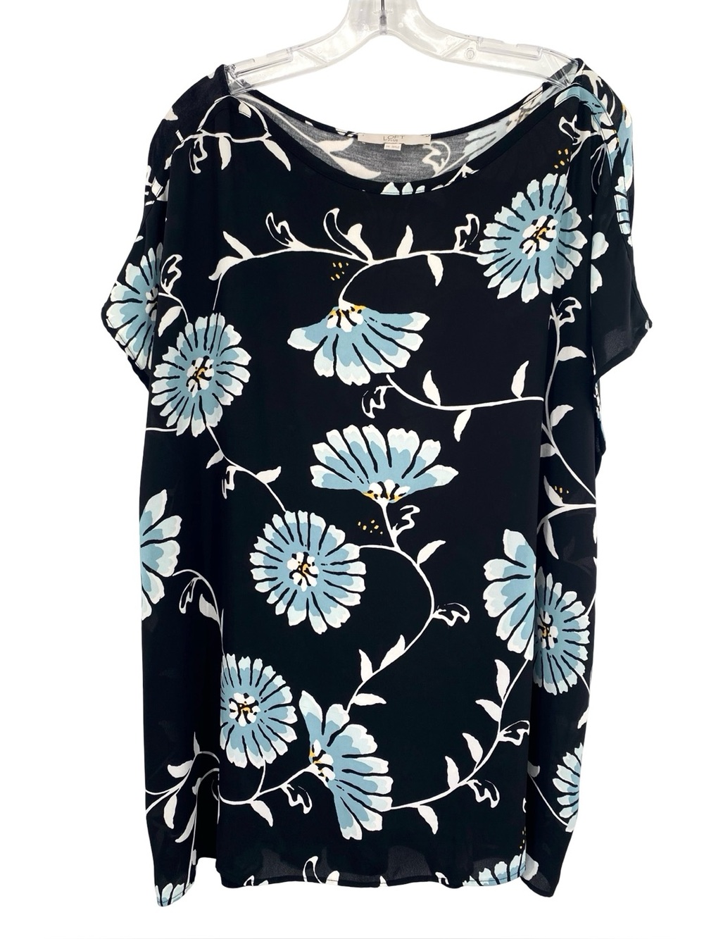 Loft Plus Black Floral Blouse Top Size 20 / 2X